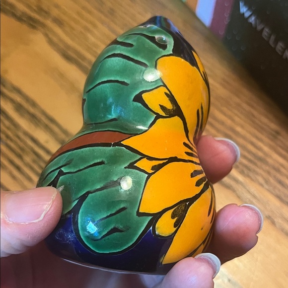 Hand-Painted Floral Salt and Pepper Shakers - Picture 9 of 14